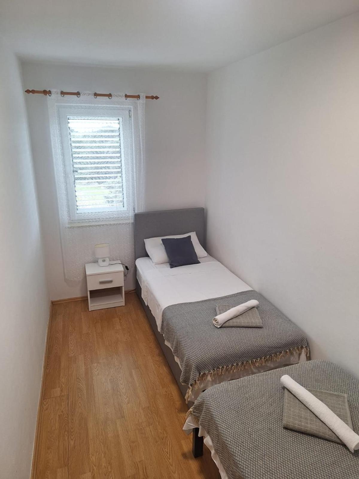 Apartment Tre Strade Baska Voda Luaran gambar