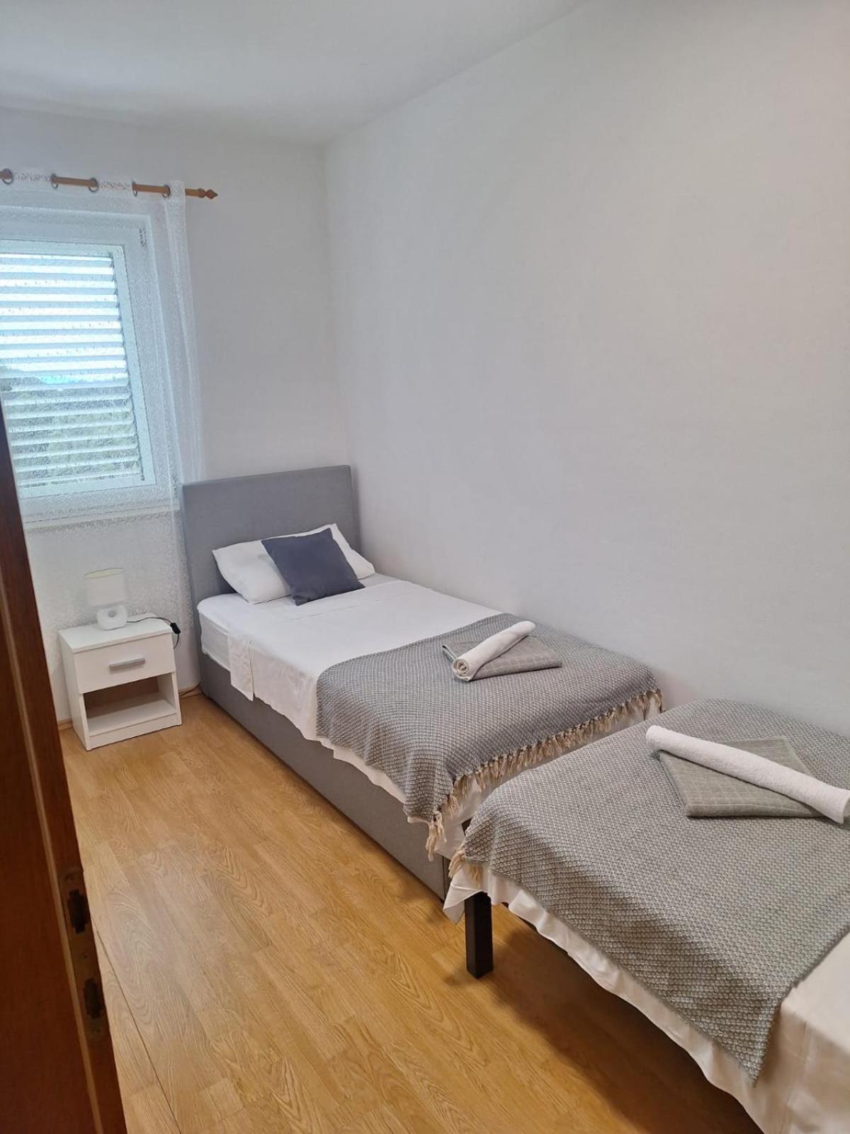 Apartment Tre Strade Baska Voda Luaran gambar